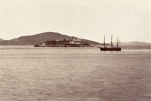 Alcatraz Island, San Francisco, 1868-69, gedruckt ca. 1876 von Carleton Emmons Watkins