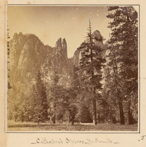 Kathedralenspitzen, 2200 Fuß von Carleton Watkins