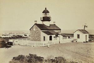 [Leuchtturm, in der Nähe von Monterey] von Carleton Watkins