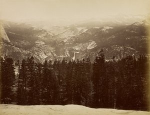 [Die Lyell-Gruppe und Nevada Fall vom Sentinel Dome] von Carleton Watkins