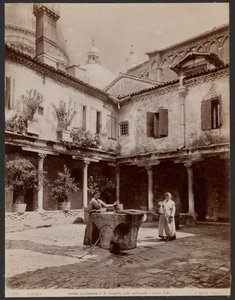 Innenhof der Abtei St. Gregory von Carlo Naya