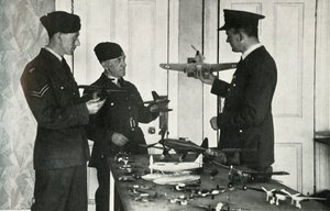RAF-Personal lernt während des Zweiten Weltkriegs Flugzeuge zu identifizieren, 1941