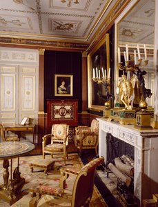 Der Besuchersalon und das linke Porträt von Königin Hortense, Schloss Malmaison in Rueil-Malmaison