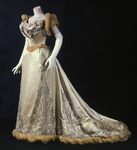 Bertha Palmers Abendkleid