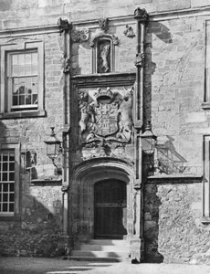 Tür im Innenhof von Charles Latham