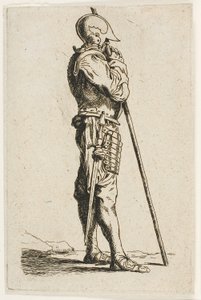 Ein Soldat im Profil stehend
