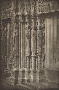 Kathedrale von Chartres. Rechtes Tor des Königsportals, Westseite, 12. Jahrhundert von Charles Nègre