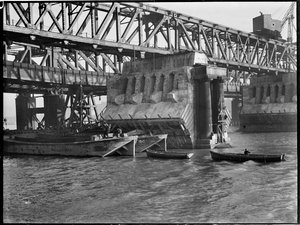 Abriss der Waterloo-Brücke, Lambeth, Greater London Authority, 1936 von Charles William Prickett