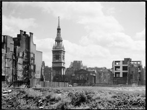 St Mary-le-Bow Kirche, Cheapside, City und County of the City of London, GLA, 1941-1945 von Charles William Prickett