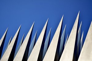 Scharfe Blaue Spitzen von Christina Sillen
