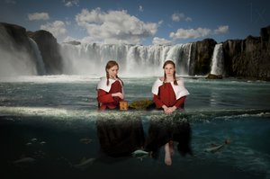 Meerjungfrauen am Wasserfall