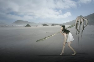 Surrealer Oktopus-Strandwanderer von Christine von Diepenbroek