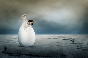 Frau, die sich befreit