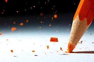Oranger Bleistiftbruch von Christophe Kiciak