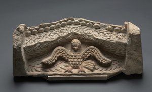 Giebel mit einem Adler, 400er Jahre