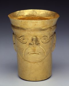 Doppelseitiger Becher, 900-1100