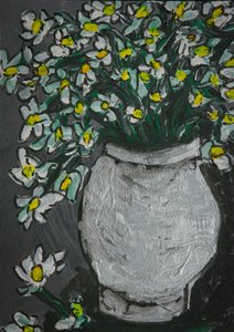 Weiße Blüten graue Vase