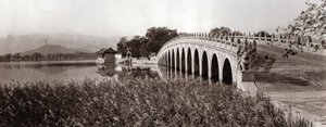 Die Brücke mit 17 Bögen, Peking von Donald Mennie