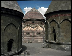 Oktogonales Mausoleum von Sultan Turbesi von Dynasty Seljuq