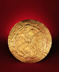 Scheibe, möglicherweise als Brosche verwendet, aus Tedavnet, County Monaghan, 2200-2000 v. Chr.