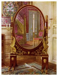 Ovaler Spiegel und Bett von Napoleon I.