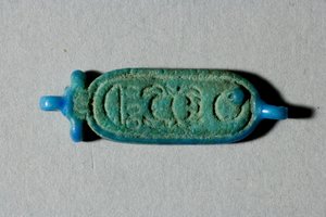 Perle mit der Kartusche von Tutanchamun, Neues Reich, Regierungszeit von Tutanchamun, 1336-27 v. Chr. (Faience)