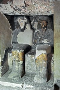 Ägyptische Antiquität: Skulpturen in der Nähe des Grabes von Kha em Het (Khaemhat), Inspektor der Speicher und Schreiber am Hof von Amenophis III. (TT57), die den Schreiber und Imhotep darstellen. 18. Dynastie. 1530-1290 v. Chr. Tal der Adligen. Luxor, Wes von Egyptian 18th Dynasty