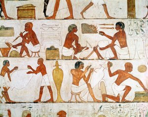 Gravieren und Polieren von Vasen in Gold und Silber, aus dem Grab von Rekhmire von Egyptian 18th Dynasty