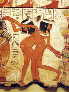 Tempelwandbild von zwei tanzenden Mädchen, Ägypten von Egyptian 18th Dynasty