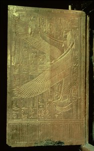 Die Göttin Isis von der Innenseite einer der Doppeltüren des dritten vergoldeten Schreins, aus dem Grab von Tutanchamun (ca. 1370-52 v. Chr.) Neues Reich (vergoldetes Holz)