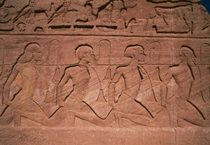Gefangene des Nordens, Basrelief am Sockel der Giganten des Großen Tempels von Ramses II., Abu Simbel (UNESCO-Welterbeliste) von Egyptian 19th Dynasty