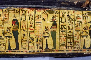 Detail der äußeren Sargbasis der Mumie von Nesyamun, möglicherweise gefunden in Deir El-Bahri, Neues Reich, ca. 1100 v. Chr. (bemaltes Holz)