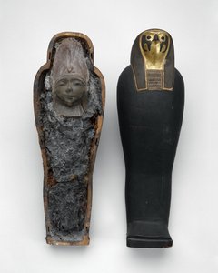 Falkenförmiger Sarg mit Getreidemumie, 332-30 v. Chr.