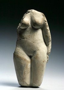 Weibliche Figur