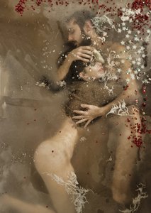 Eira & Lukas im leichten Wasser, beige, 2016 von Elinleticia Högabo