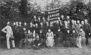 William Morris und die Hammersmith Socialist League, ca. 1885 von Emery Walker