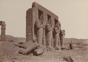 Theben, Tempel von Ramasseum, zerbrochene Kolosse