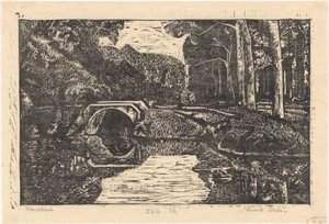 Brücke über einen Graben im Wald