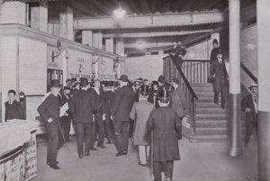 Am Bank Station der Central London Railway, Eingang von English Photographer