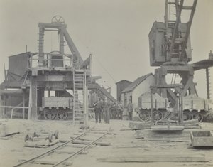 Blackwall Tunnel: Schacht und Arbeiter während des Tunnelbaus, 1893 von English Photographer