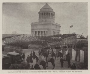 Einweihung des Denkmals für General Grant in New York, das 7. Regiment passiert das Monument von English Photographer