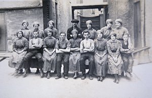 Arbeiterinnen im Woolwich Arsenal, London von English Photographer