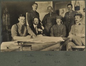 Golt, Tucker, Bull, Aikens, Bragg und Paris, ca. 1916 von English Photographer