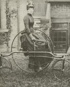 Dame auf Dreirad von English Photographer