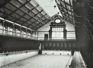 Laurie Grove Bath: Das erste öffentliche Schwimmbad in Deptford, Erste-Klasse-Bad, 1898 von English Photographer