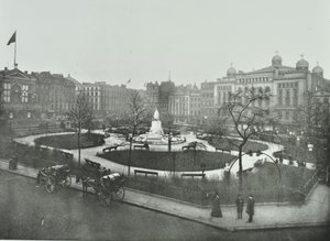 Leicester Square, Westminster LB: Blick nach Nordosten, 1896 von English Photographer