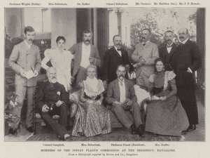 Mitglieder der indischen Pestkommission in der Residenz, Bangalore