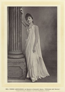 Mlle Sigrid Arnoldson als Baucis in Gounods Oper, Philemon und Baucis