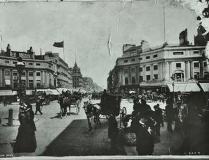 Oxford Circus, Westminster LB: Blick nach Osten, 1895 von English Photographer