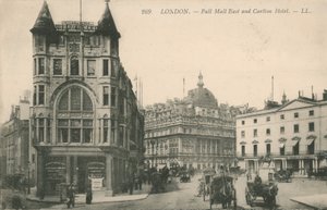 Pall Mall East und Carlton Hotel von English Photographer